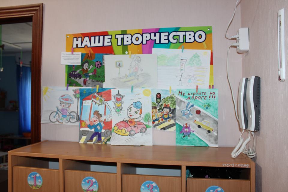 stendy-tvorchestva-2-etazh-korpusk-spk-2